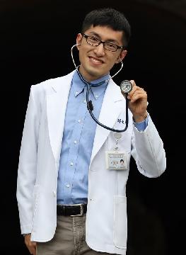 林奕成 (Yi-Cheng Lin)圖