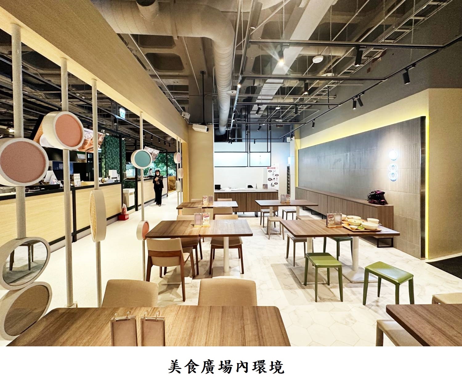 美食廣場內環境